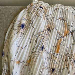 Club Monaco Pleated Floral Maxi Skirt Sz 4